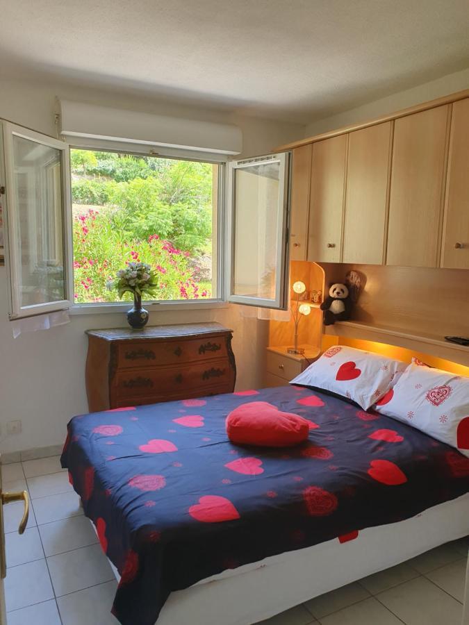 Appartement Yoyo. Menton Buitenkant foto